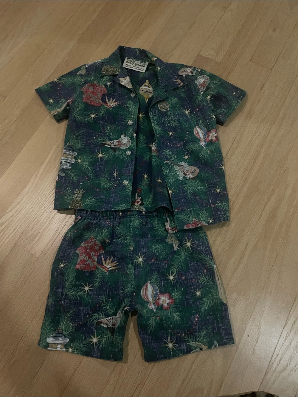 Reyn Spooner Christmas limited edition 3T